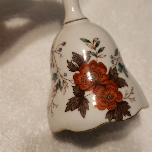 Kelvin fine China bell - Picture 2 of 3